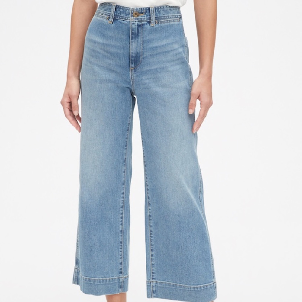Gap High-Rise Wide Leg Crop Jean